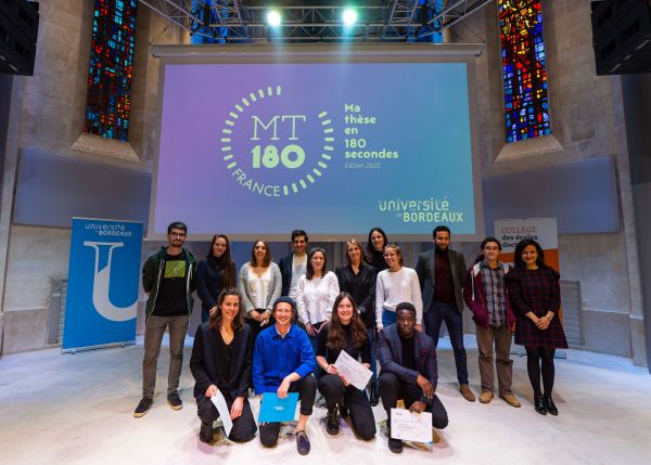 Photo : Les finalistes de l'édition 2022 du concours Ma thèse en 180s @ Gautier Dufau