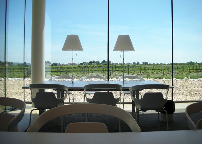Photo : l'Institut des Sciences de la Vigne et du Vin de l'université de Bordeaux © Université de Bordeaux