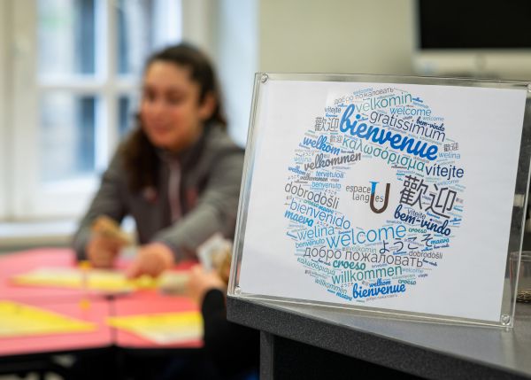 Photo : L'espace Langues du Campus Victoire © Gautier Dufau