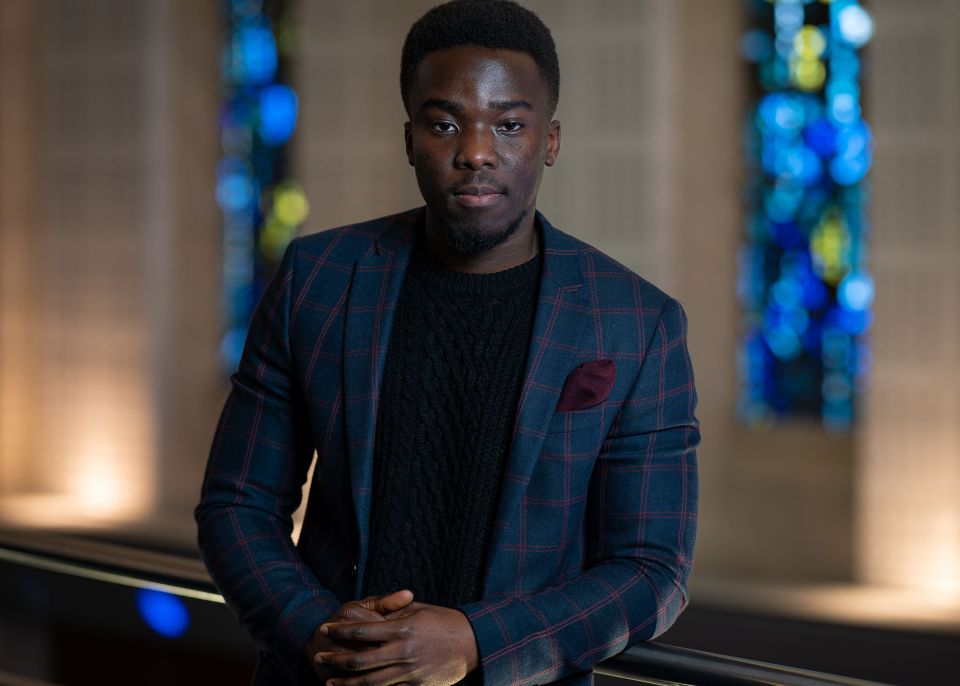 Pierre Damien Fougou, doctorant en droit et finaliste nationale 2022 du concours MT180s © Gautier Dufau