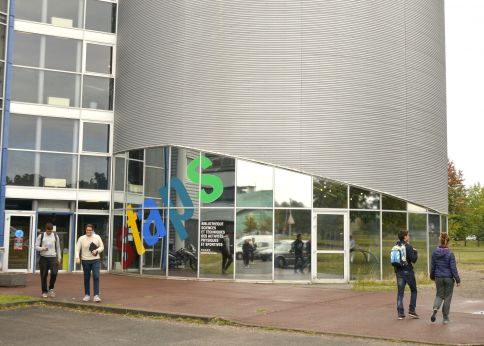 Photo STAPS (Faculty of Sciences and Techniques of Physical and Sports Activities) on the Montaigne-Montesquieu campus © University of Bordeaux