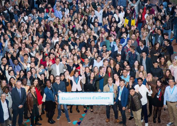 Photo : University of Bordeaux international students © Arthur Pequin