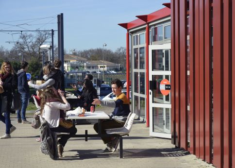 Photo 'Le Forum', a university dining hall on the Montaigne-Montesquieu campus © Université de Bordeaux