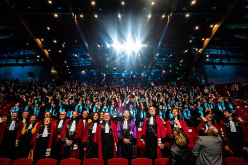 Photo Doctoral student graduation 2022 - cap throwing © Gautier Dufau