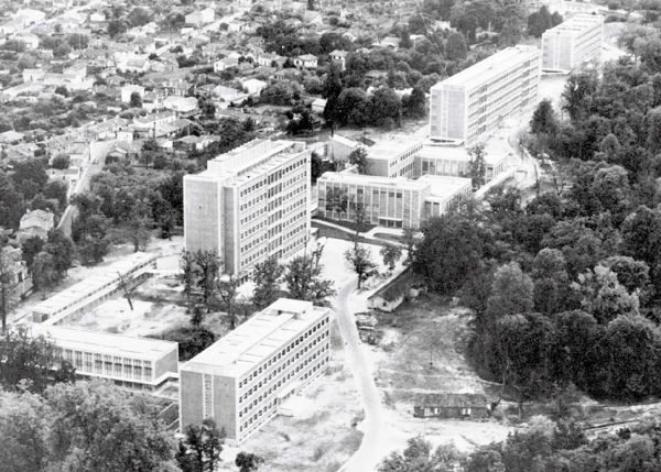 Photo : Vue aérienne du campus de la faculté des sciences en 1961 © Jean-Biaugeaud Arceuil