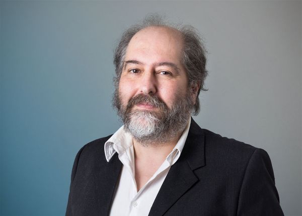 Photo : Karim Belabas © Gautier Dufau
