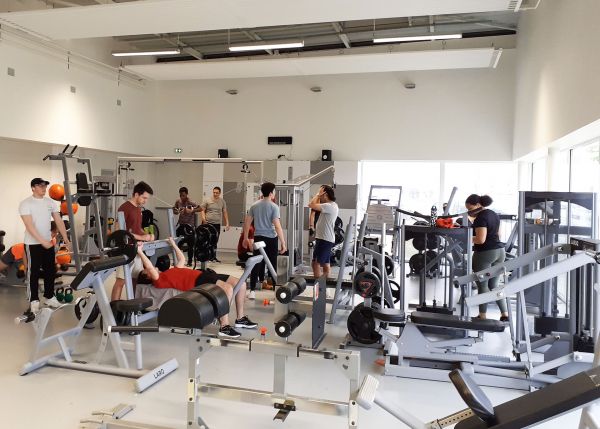 Photo : The Monadey stadium Halle des Sports was renovated in 2021, including an open-access weight room © University of Bordeaux