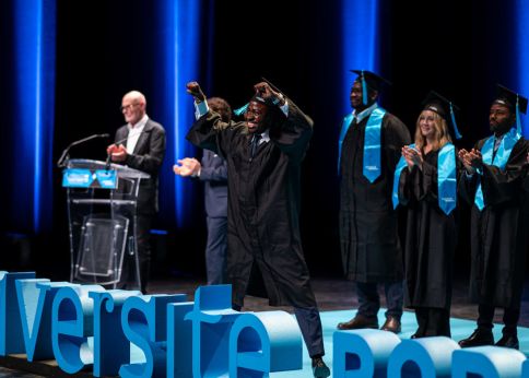 Photo La joie contagieuse d'un docteur en droit © Gautier Dufau pour l'université de Bordeaux