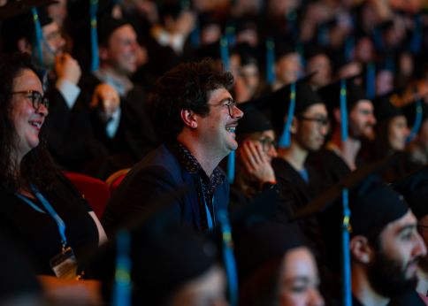 Photo Dans le public, on oscille entre rire et larmes (de joie) © Gautier Dufau pour l'université de Bordeaux