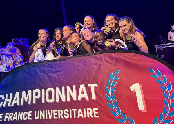 Photo : L'équipe de danse de l’université de Bordeaux, championne de France universitaire dans la catégorie showcase © université de Bordeaux