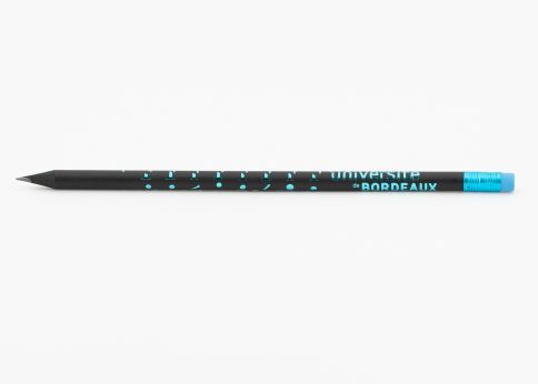 Photo Crayon à papier en bois noir teinté avec gomme bleue - Fabriqué en France - PU TTC : 1,30 €