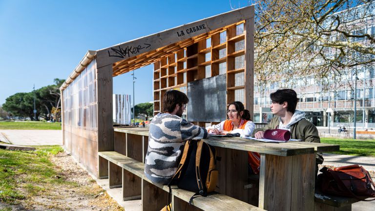 Le campus Peixotto à l'automne © Gautier Dufau