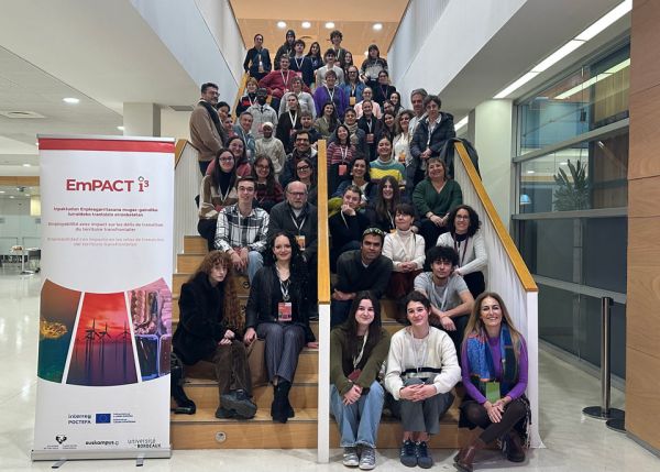 Photo : La première session 2025/2026 du projet transfrontalier EmPACTi3 a eu lieu à Irún et a réuni près de 90 participants, étudiants, enseignants et acteurs socio-économiques © fondation Euskampus