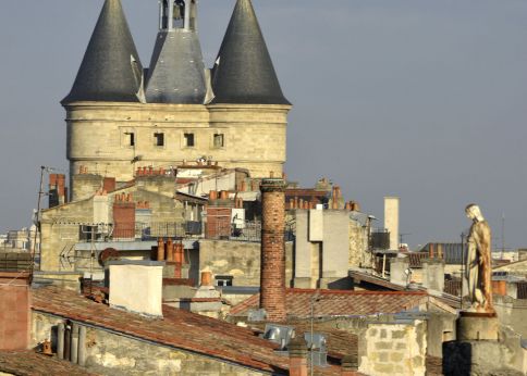 Photo Bordeaux rooftops as seen from the Victoire campus © Olivier Got