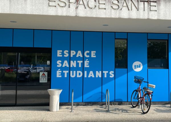 Photo : La résidence Escabelle à Pessac, abrite les locaux de l'Espace santé étudiants © Université de Bordeaux