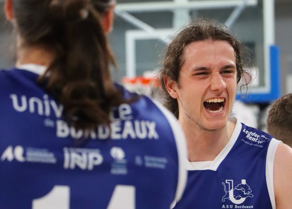 Photo : L'équipe de basketball de l'Association Sportive de l'Université de Bordeaux (ASUBx) championne de France universitaire 2024 © Université de Bordeaux