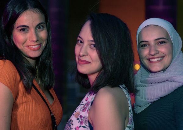 Photo : Étudiantes sur un campus bordelais © université de Bordeaux