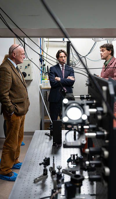 Alain Rousset, Dean Lewis et Yann Petit (à droite) lors de la visite du 8 janvier © Gautier Dufau