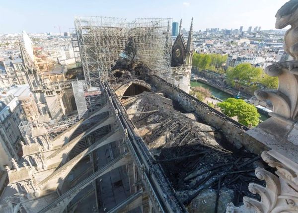 Photo : Chantier de reconstruction de la cathédrale Notre-Dame de Paris ©C2RMF/A.Komenda