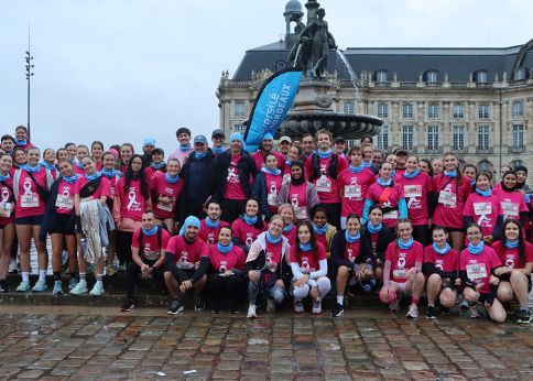Photo L'équipe de l'université de Bordeaux au challenge Octobre Rose à Bordeaux @université de Bordeaux