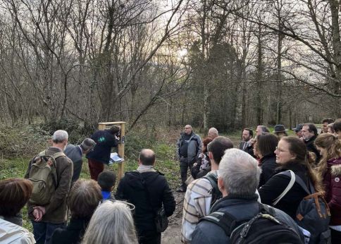 Photo Le public était au rendez-vous pour l'inauguration dans le bois de Thouars © université de Bordeaux