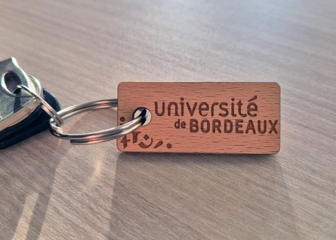 Photo Porte-clés en bois (réalisé par un ESAT) - Coloris naturel - Fabriqué en France - PU TTC : 1,60 €