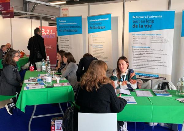Photo : Les services de formation professionnelle de l'université vous accueillent, vous accompagnent et vous proposent des parcours de formation adaptés à vos besoins © Université de Bordeaux